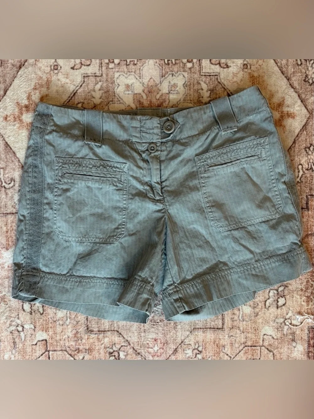 Women’s Casual Cargo Shorts in Light Grey